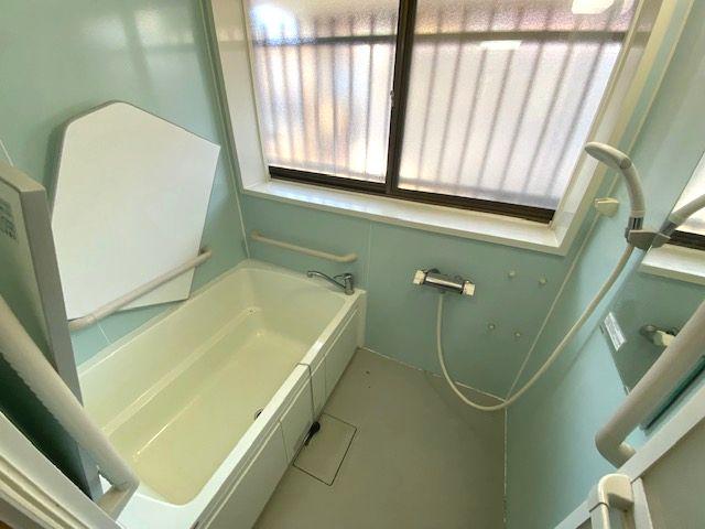 浴室／過去ユニットバスへリフォーム工事実施済