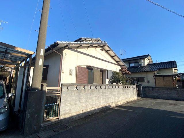 現地（外観）／生活利便性に恵まれた立地