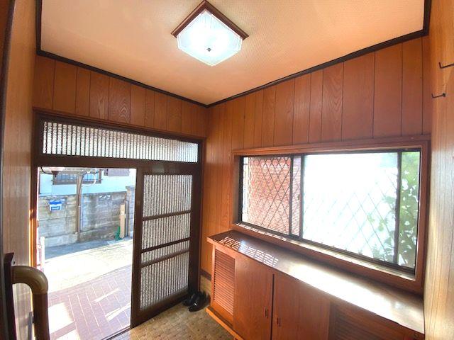 玄関も広くゆったりとした空間