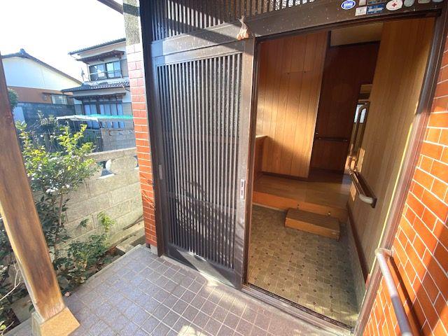 現地（外観）／生活道路沿いで騒音振動等の心配不要な場所