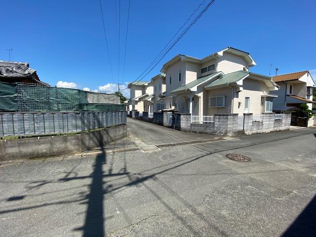 現地土地／敷地入り口方向写真（大通りから）