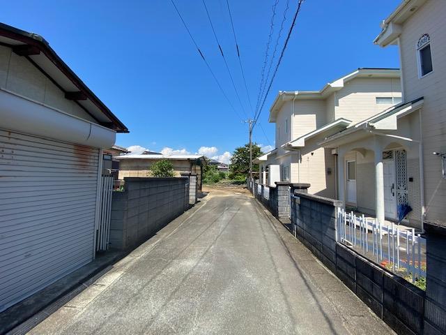 現地土地／敷地入り口付近