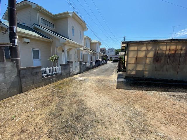 現地土地／敷地入り口付近　間口４ｍ前面道路荒尾市公道