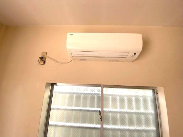 サービス品エアコン２台あり