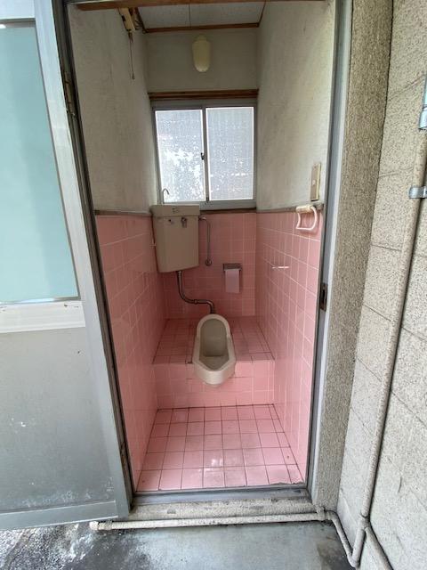 その他設備／外部離れの専用トイレ