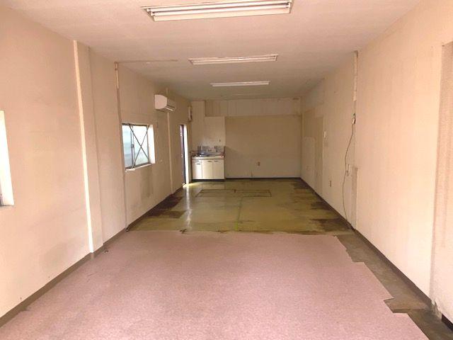 ワンフロアのスケルトン多用途に使用可