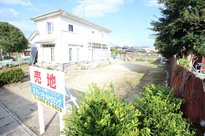 現地土地／東側方向には公園もあり子育て世代の方にも