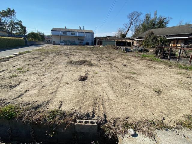 現地土地／自宅兼資材置き場等広い土地をお探しの方に