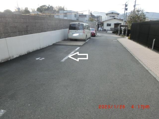現地（外観）／４２番が駐車場です