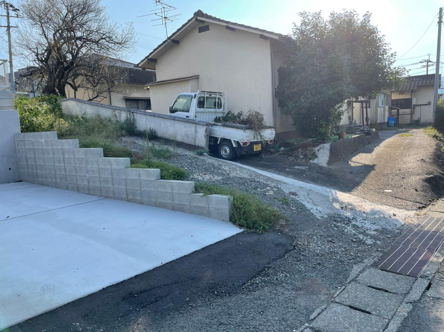 現地土地／入口に勾配あり、水害に強い土地です