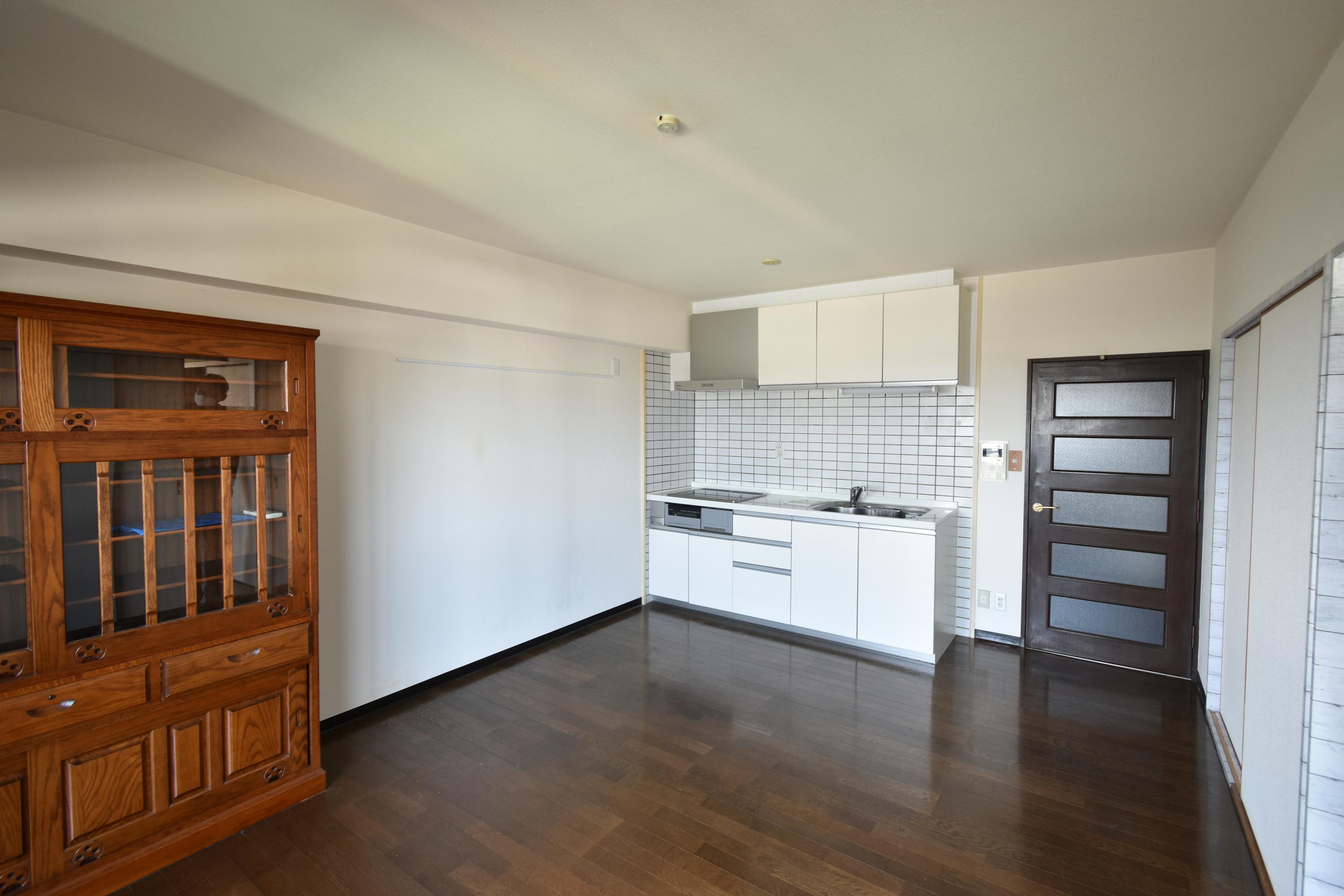 リビング／東向きのリビング。朝日が燦燦と入ってきます♪